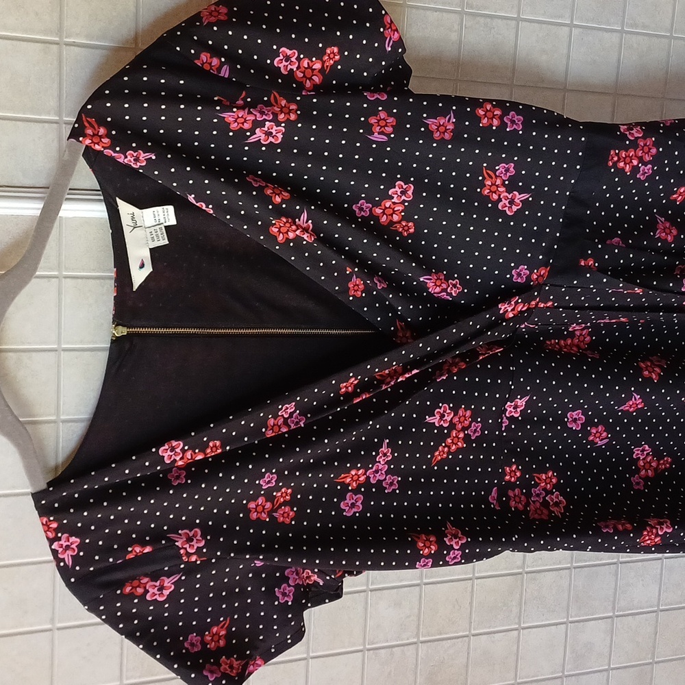 Floral False Wrap Dress - Picture 3 of 4